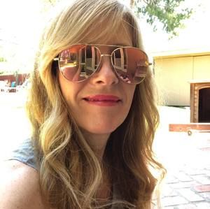 Meet your Posher, Roxanne